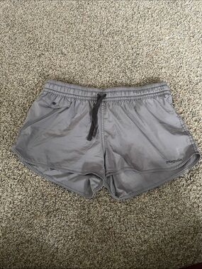 Patagonia Women's Light Gray Athletic Shorts size S